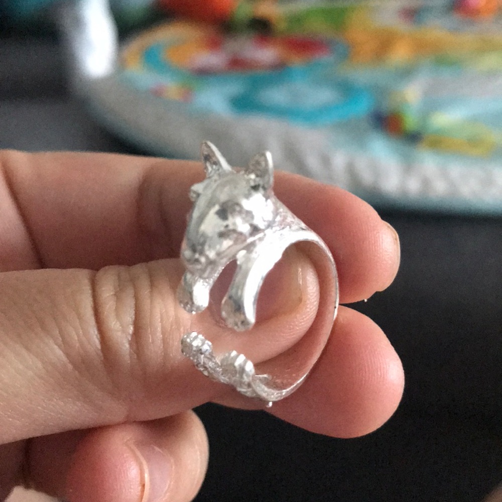White silver puppy ring